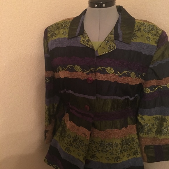 Suite - Picture 1 of 8